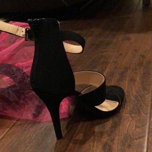 Brand new strappy heels - Picture 3 of 3